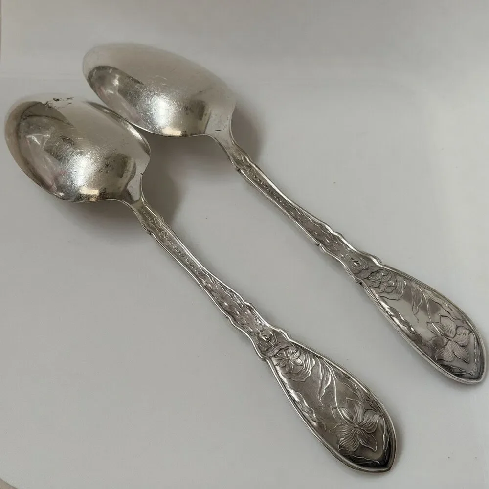 2pc Antique Oneida Narcissus Silverplate 1908 Oxford Serving Spoons 9 1/8”